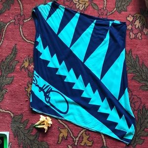 HaWahine Off the shoulder top blue M